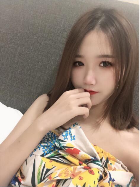 二刷网红脸短发小嫩妹