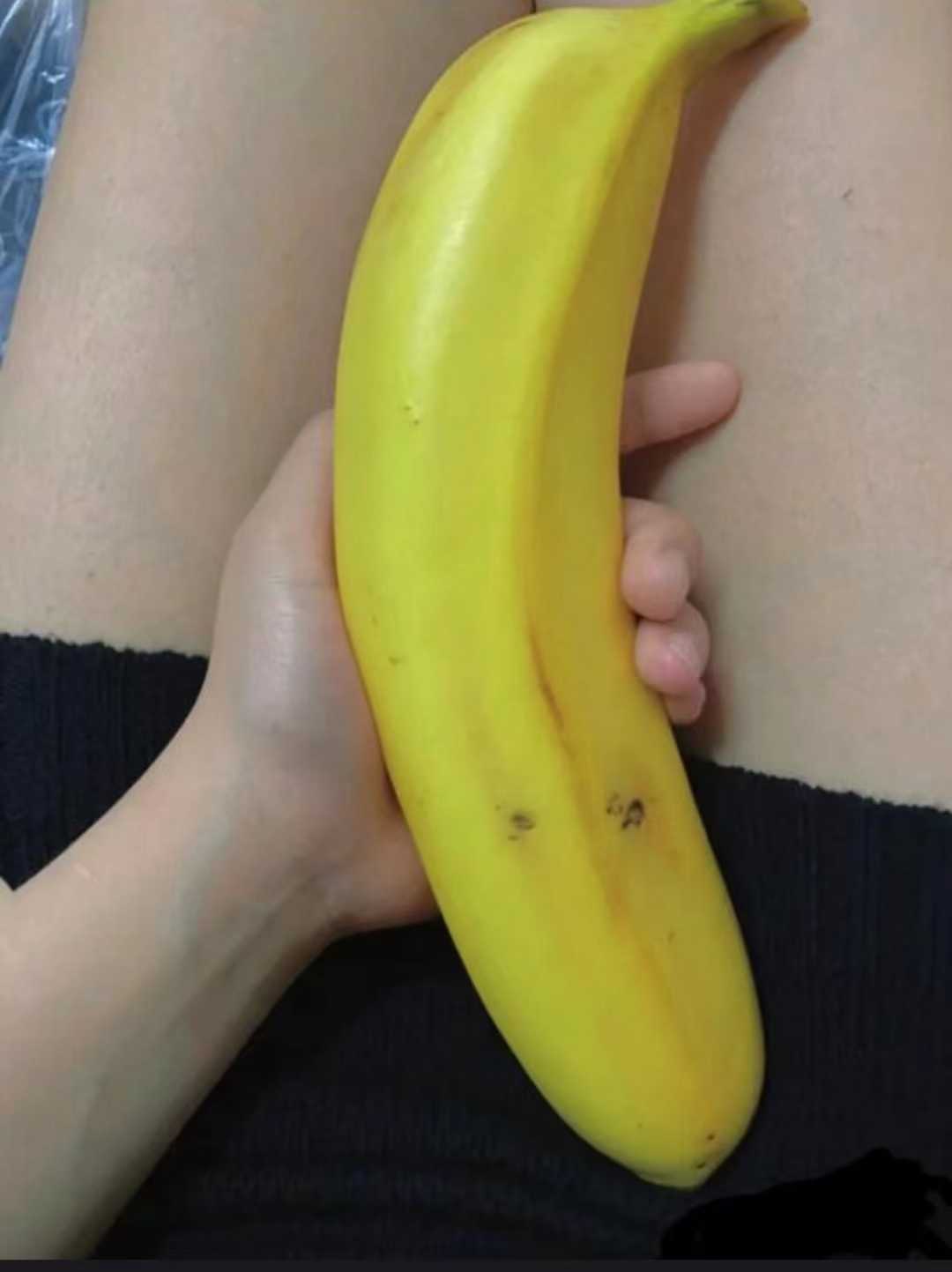 乖巧可爱，哥哥们给点力哦