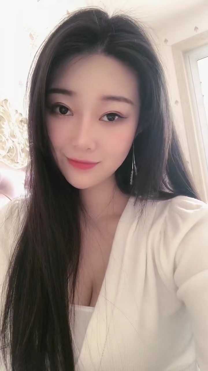朝阳黑丝美女