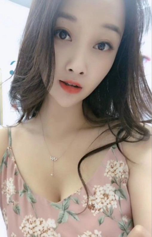 出差同事介绍极品兼职幼师B紧水多爽翻天