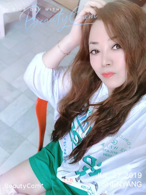 昨天来自大连的超级浪货Sao女，大白奶子特大屁股